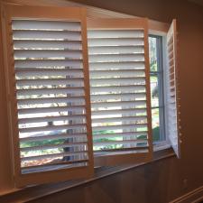 SHUTTERS WITH INVISIBLE TILT